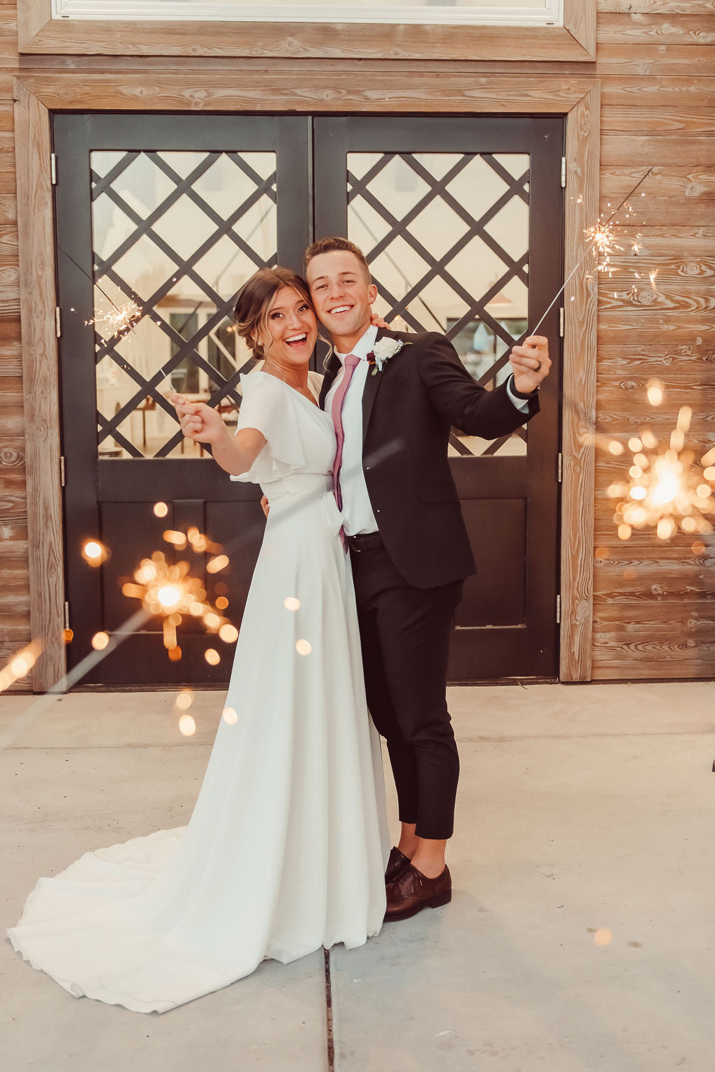 Wedding Season Kickoff: The Ultimate Guide to Sparkler Sendoffs ✨